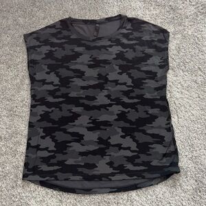 Kyodan petite small, Black and gray camo muscle tee. Lightweight stretchy, soft.